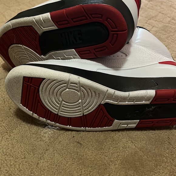 Air Jordan 2 Retro ‘Chicago’ - Picture 6 of 6
